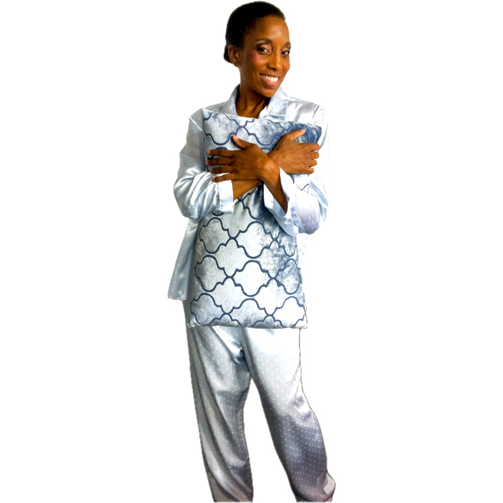 HEAVENLY BODIES || SIZE LARGE || LIGHT BLUE || POLKA DOT SLEEPWEAR SET
